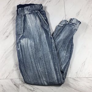 ⭐️ SIZE 7 AVIVA PLUS DENIM PRINT LEGGINGS